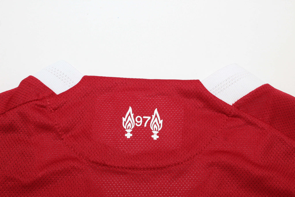 camiseta liverpool 25/26 local