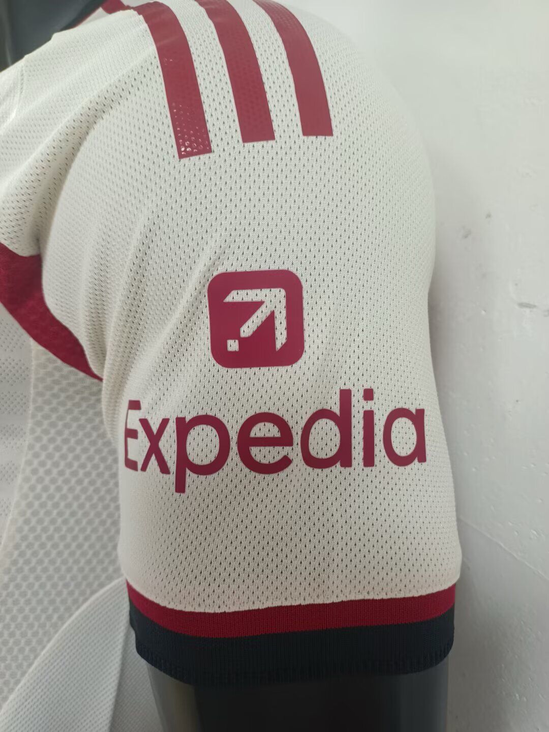 camiseta liverpool 25/26 visitante
