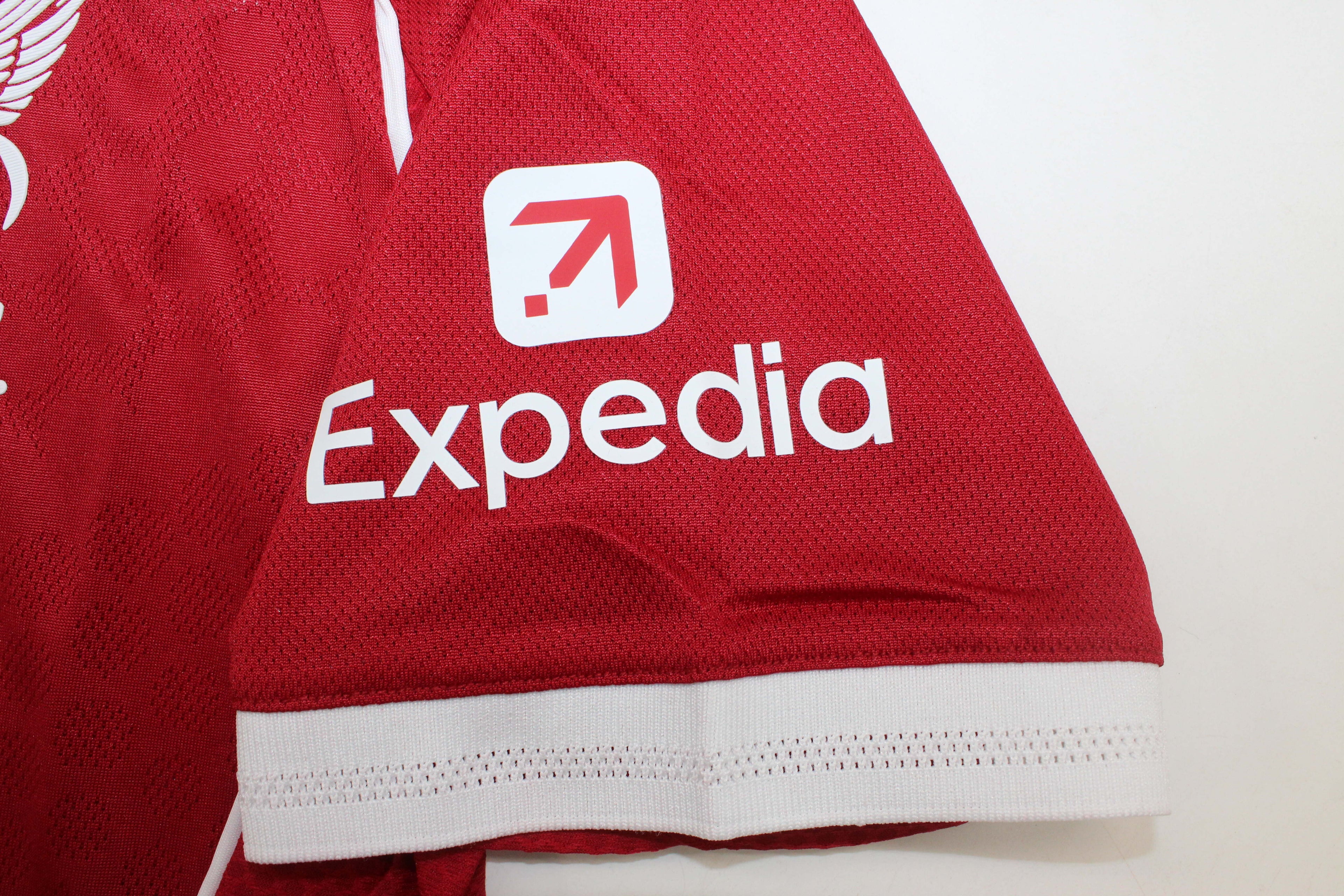 camiseta liverpool 25/26 local